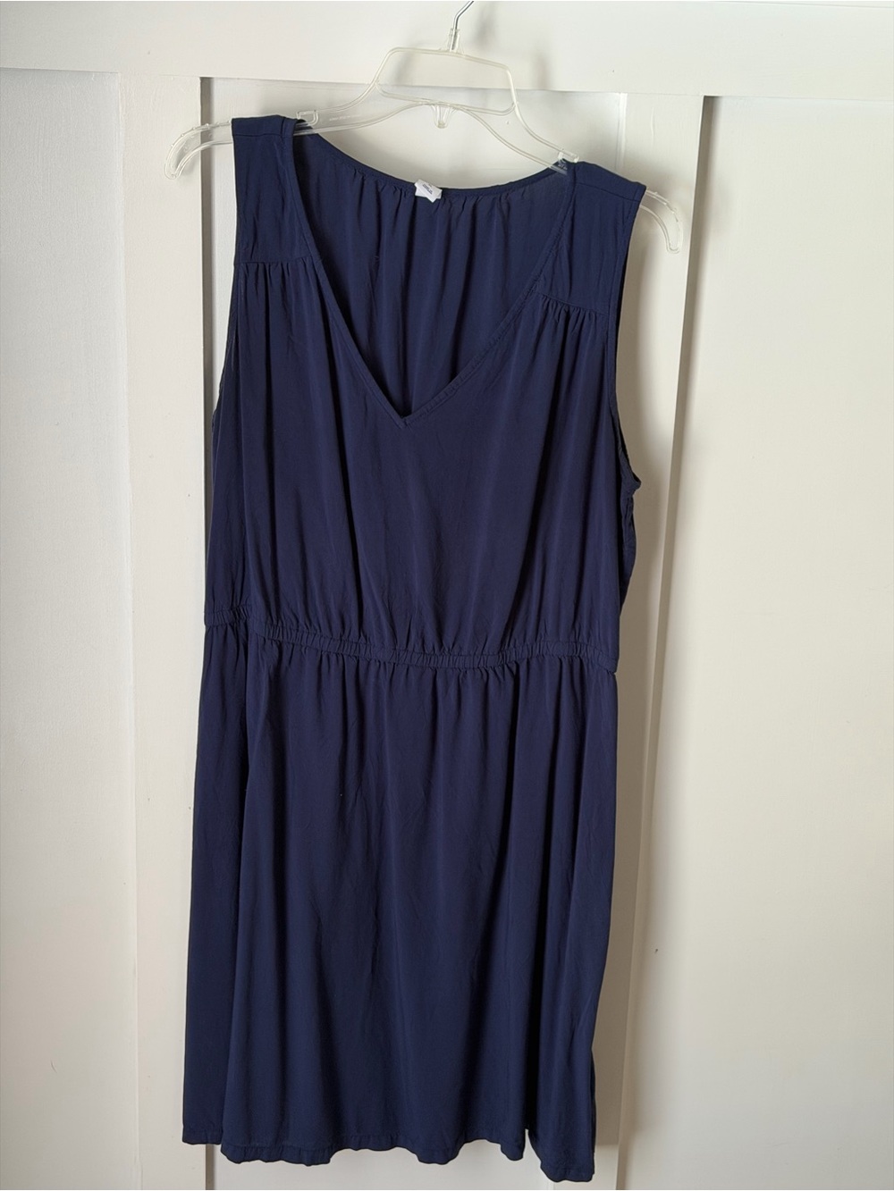Old Navy Navy V-Neck Sleeveless Midi Dress